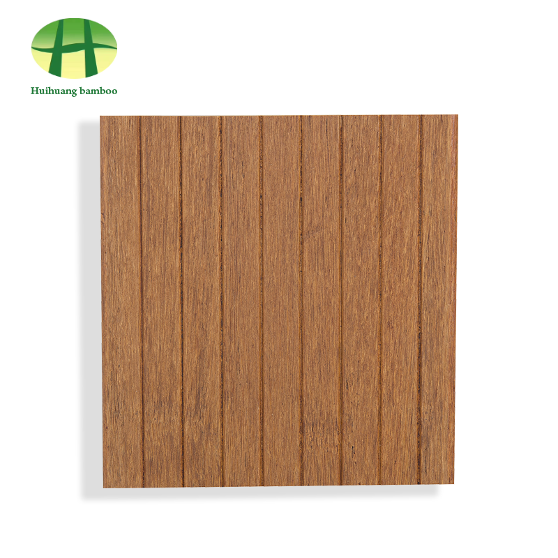 Piso de bambu com ranhuras pequenas