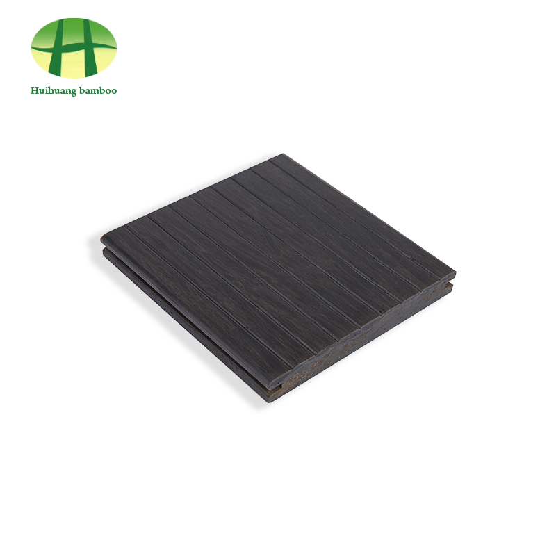 Piso de bambu com ranhuras pequenas