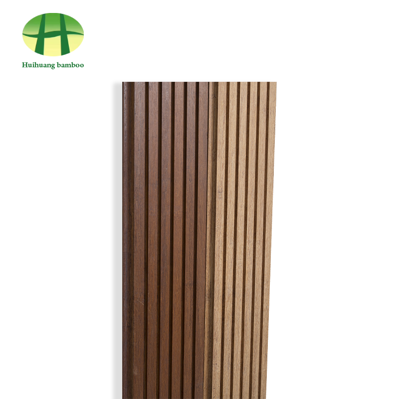 Piso de bambu com ranhuras grandes