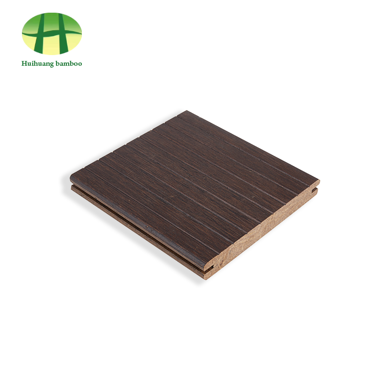 Piso de bambu com ranhuras pequenas